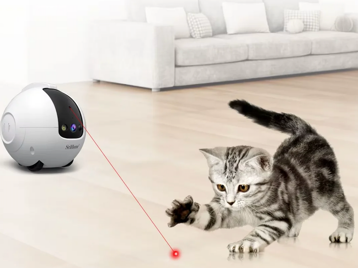 Smart Pet Robot Camera for Cats & Dogs – Automatic Moving HD Pet Monitor with Laser Pointer, Feather Teaser & Interactive Remote Toy